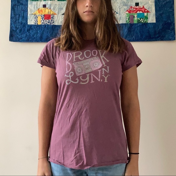 Brooklyn T-Shirt - Picture 1 of 2